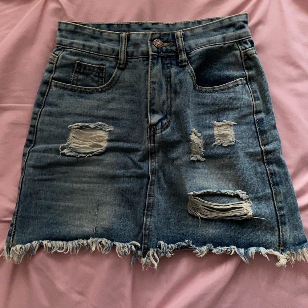 SHEIN Ripped Raw Hem Denim Straight Skirt